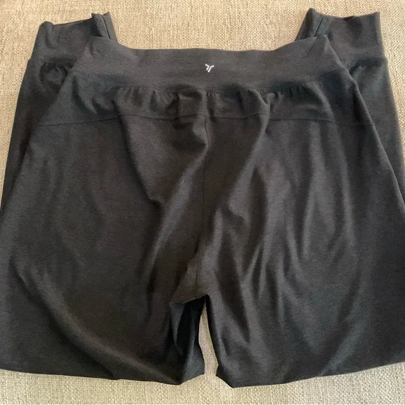 Old Navy Black Women's Joggers size M. - Picture 8 of 9